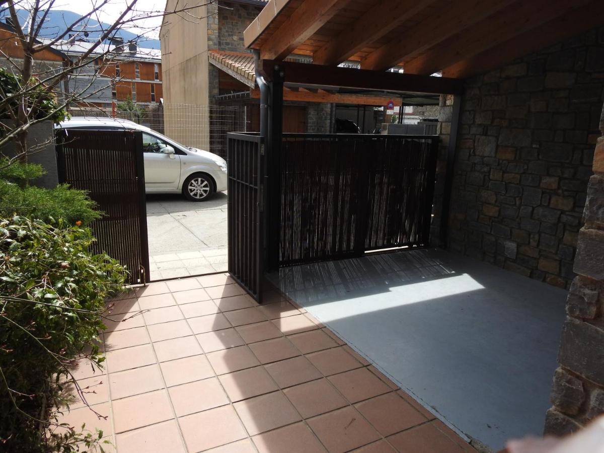 Casa Arce Villa บีเอสกัส ภายนอก รูปภาพ