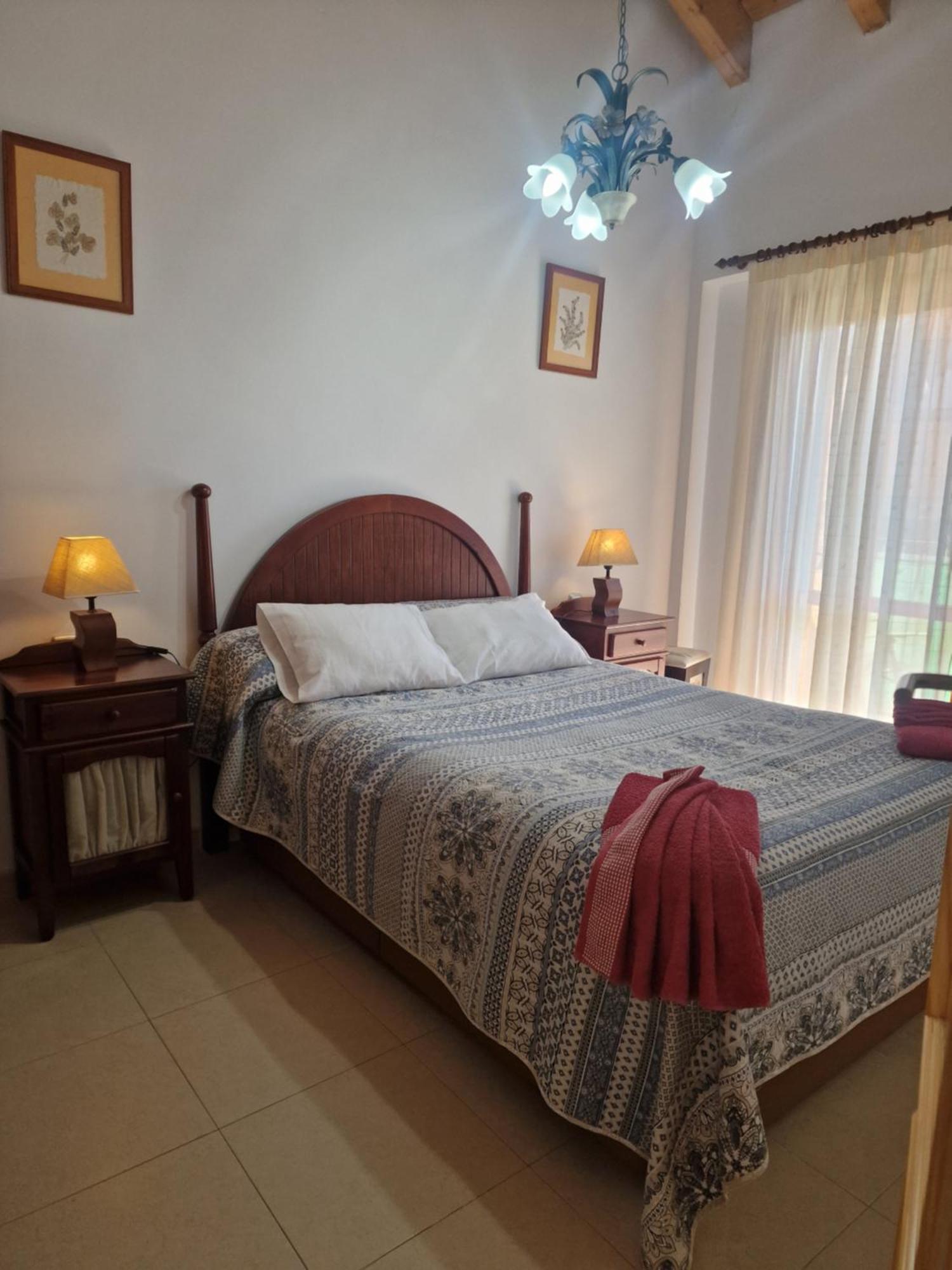 Casa Arce Villa บีเอสกัส ภายนอก รูปภาพ